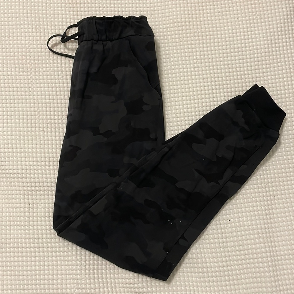 Lululemon wonder train joggers